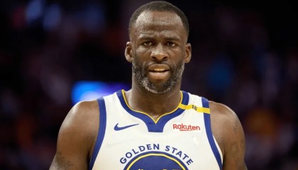 8868-德雷蒙德-格林全场出战27分钟，4中1得到6分5板2助攻