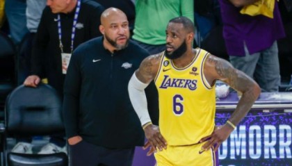 6886体育-湖人危机！哈姆疯狂试阵遭反噬 后两战定是否下课？